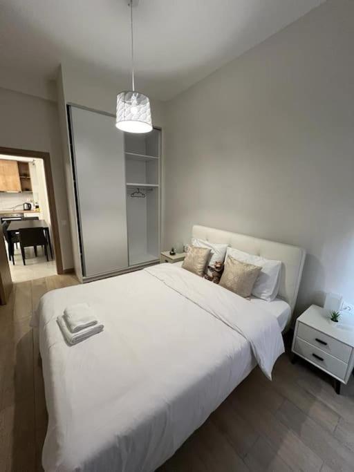 Cozy New Apartment Nearby Metro เอเธนส์ ภายนอก รูปภาพ