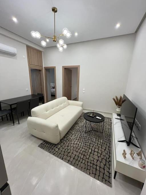 Cozy New Apartment Nearby Metro เอเธนส์ ภายนอก รูปภาพ