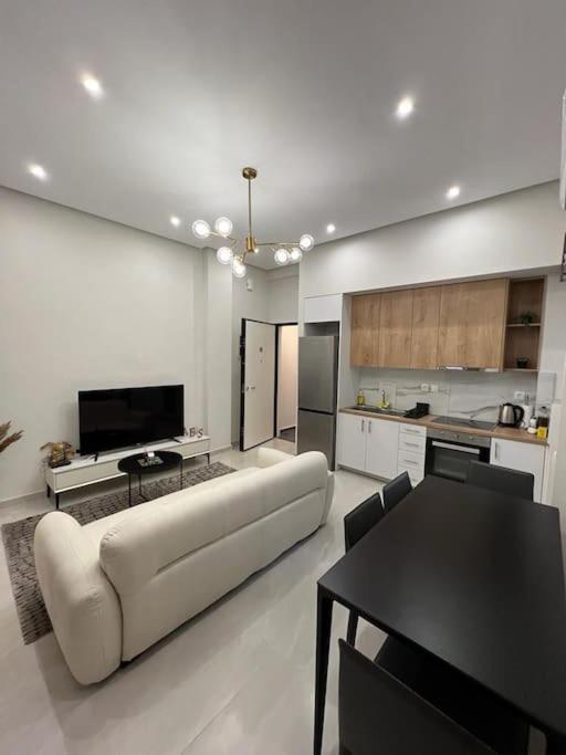 Cozy New Apartment Nearby Metro เอเธนส์ ภายนอก รูปภาพ